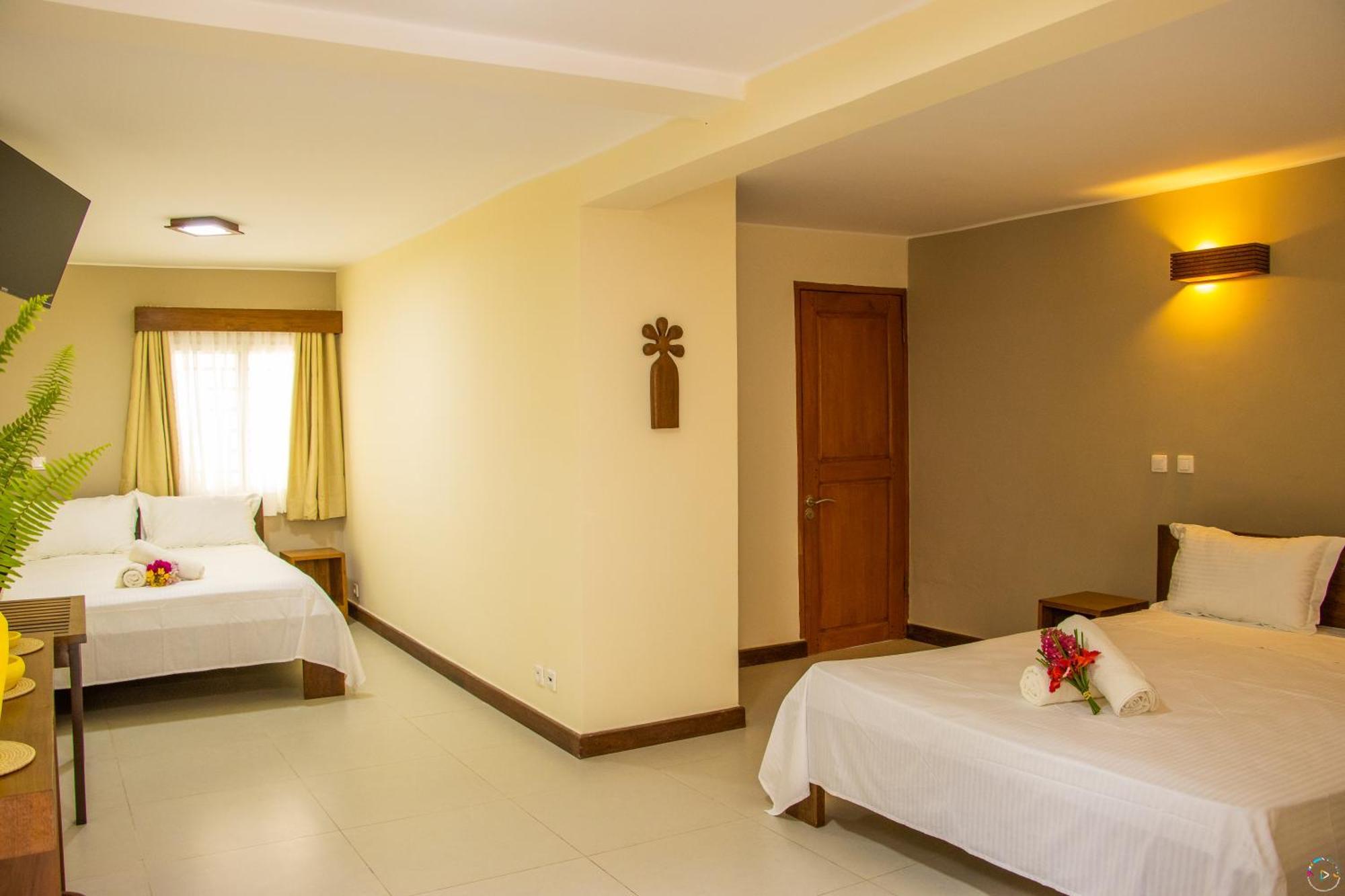 Hotel Baobab Cafe Мурундава Экстерьер фото