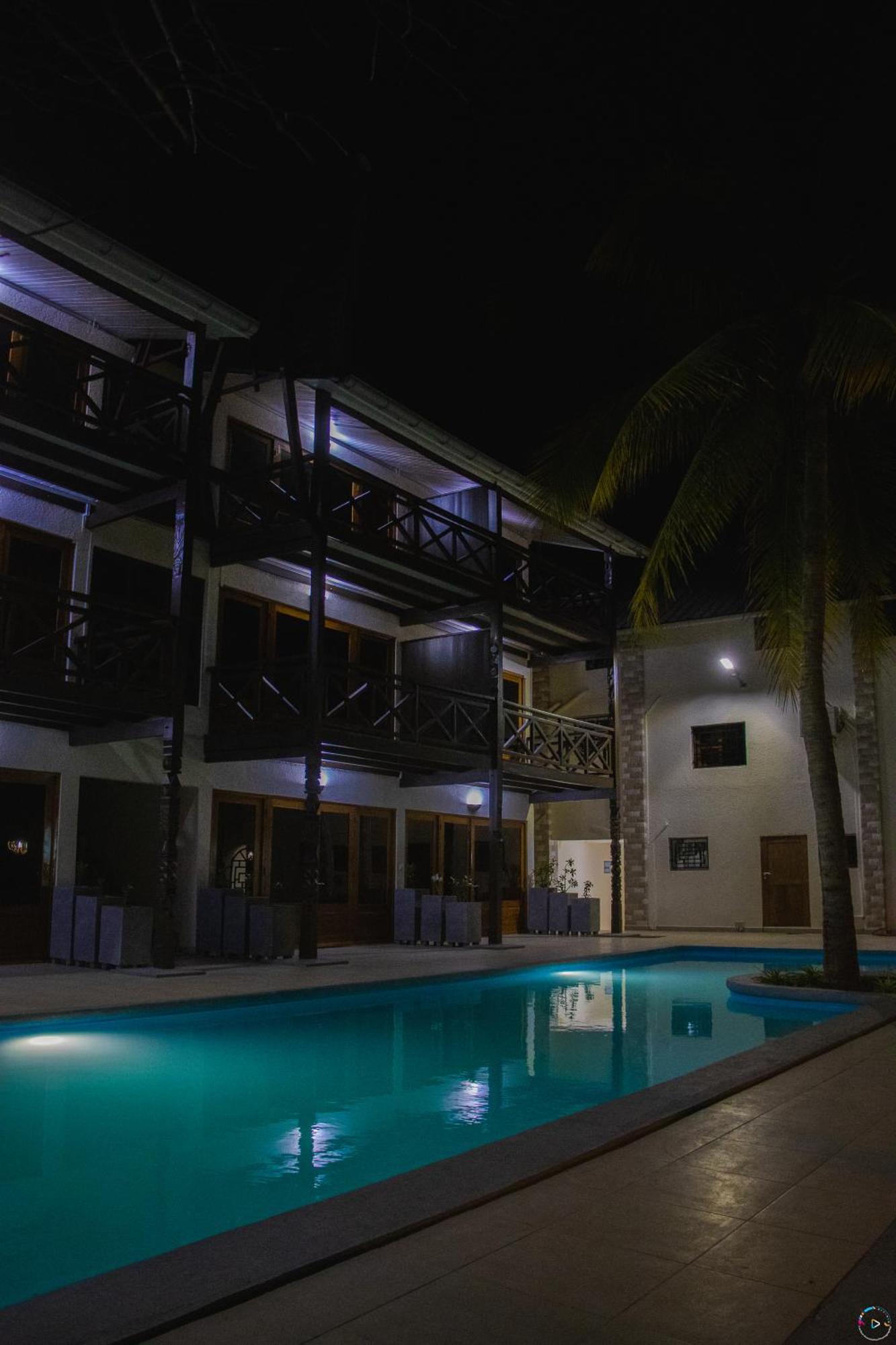 Hotel Baobab Cafe Мурундава Экстерьер фото