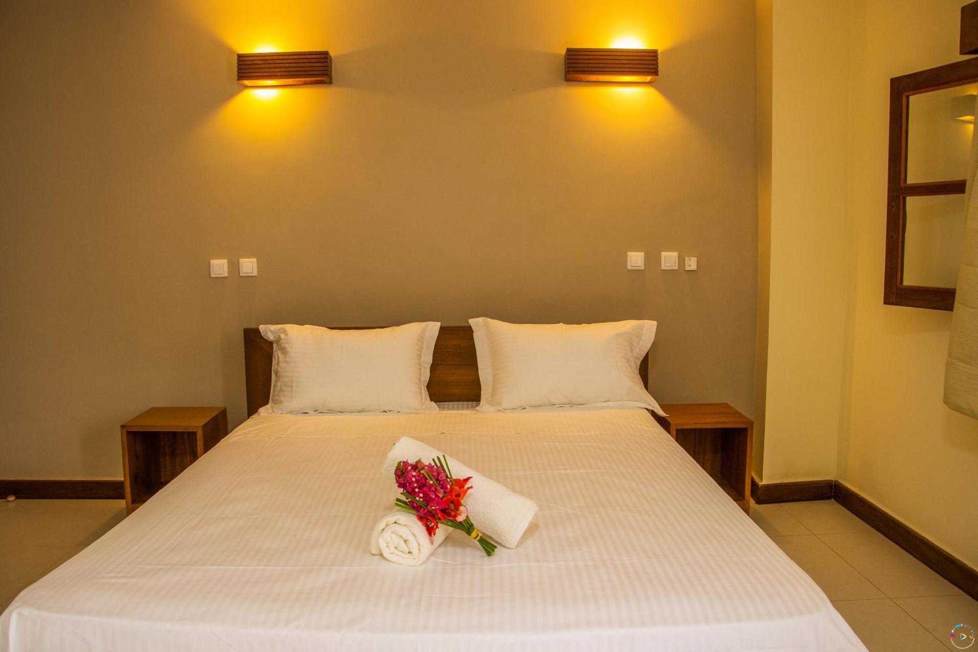 Hotel Baobab Cafe Мурундава Экстерьер фото