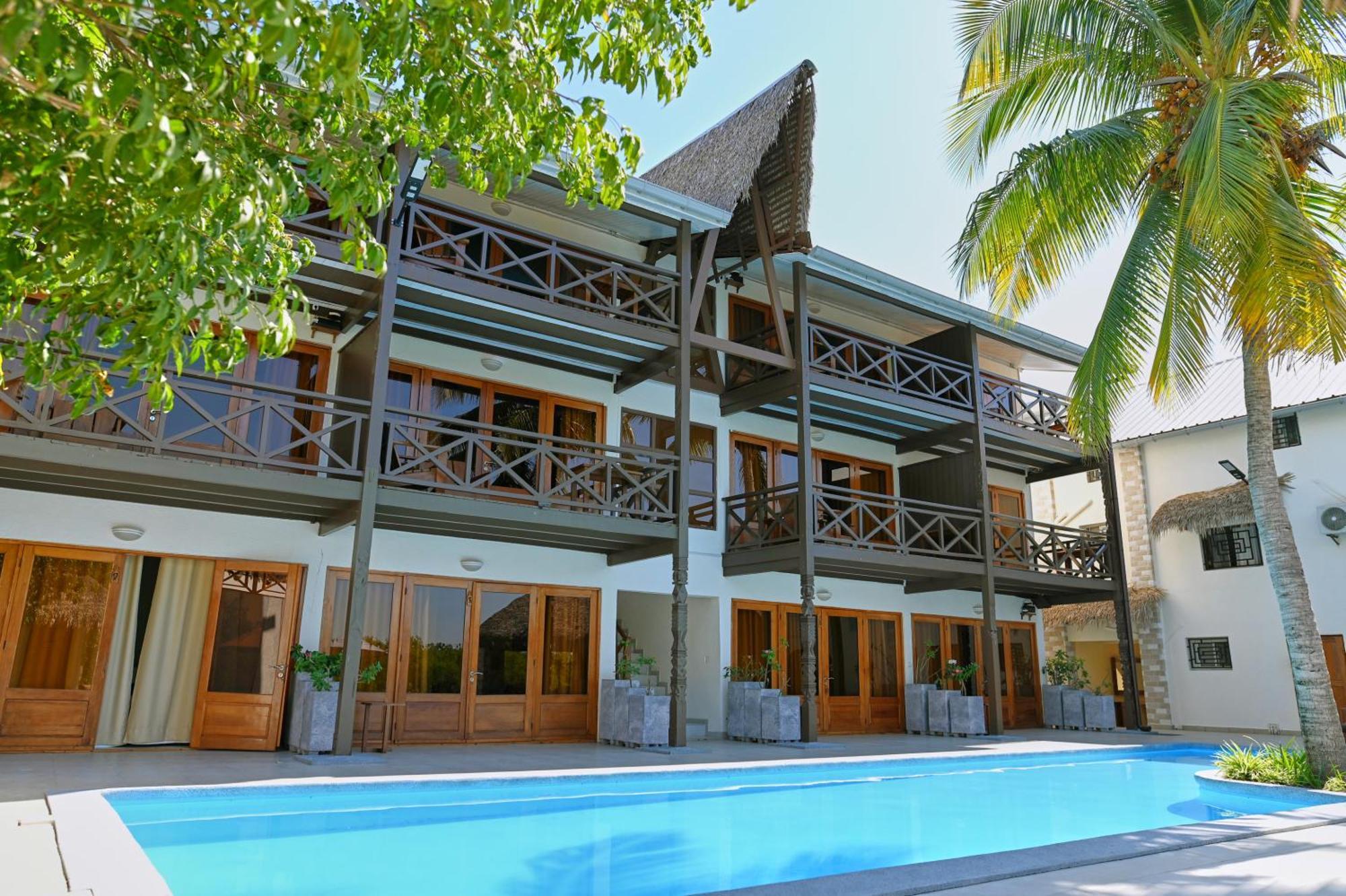 Hotel Baobab Cafe Мурундава Экстерьер фото